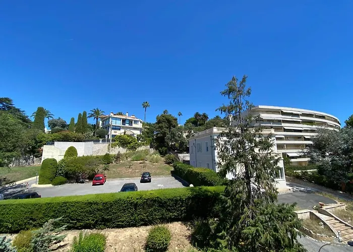 Exceptional Center Sea View And Swimming Pool Live In Parc Bruyere Cannes