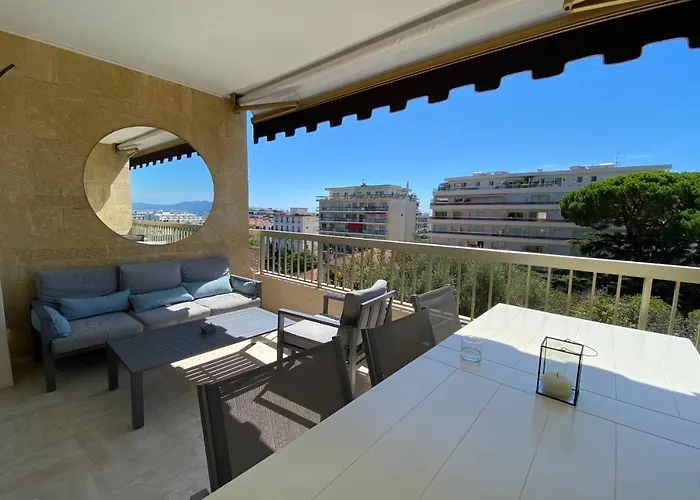 Exceptional Center Sea View And Swimming Pool Live In Parc Bruyere Cannes