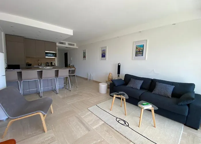 Exceptional Center Sea View And Swimming Pool Live In Parc Bruyere Daire *